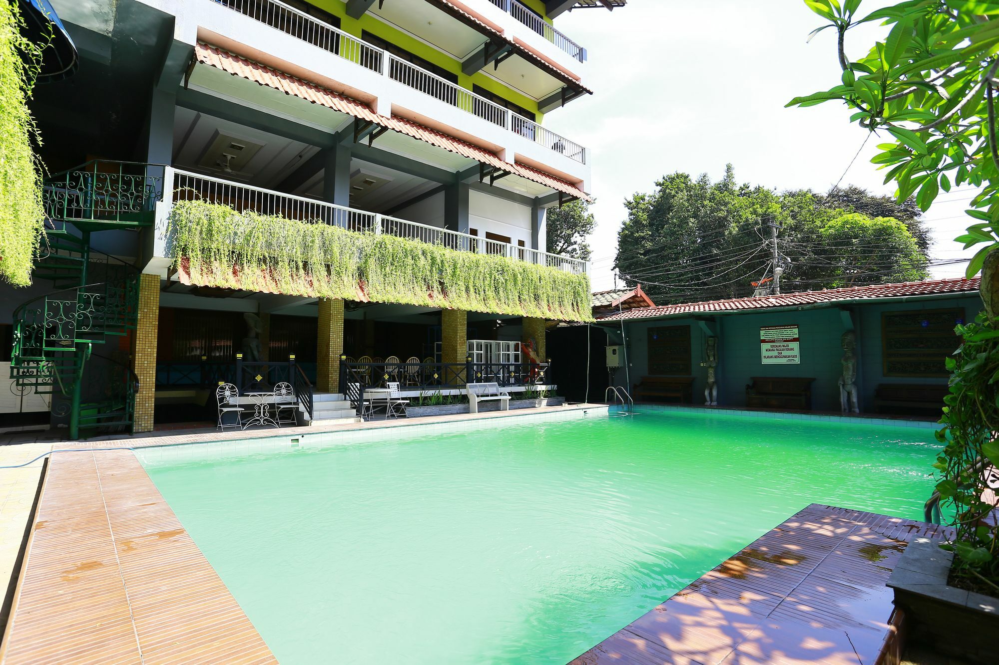 Reddoorz Near Prawirotaman 2 Hotel Yogyakarta Ngoại thất bức ảnh