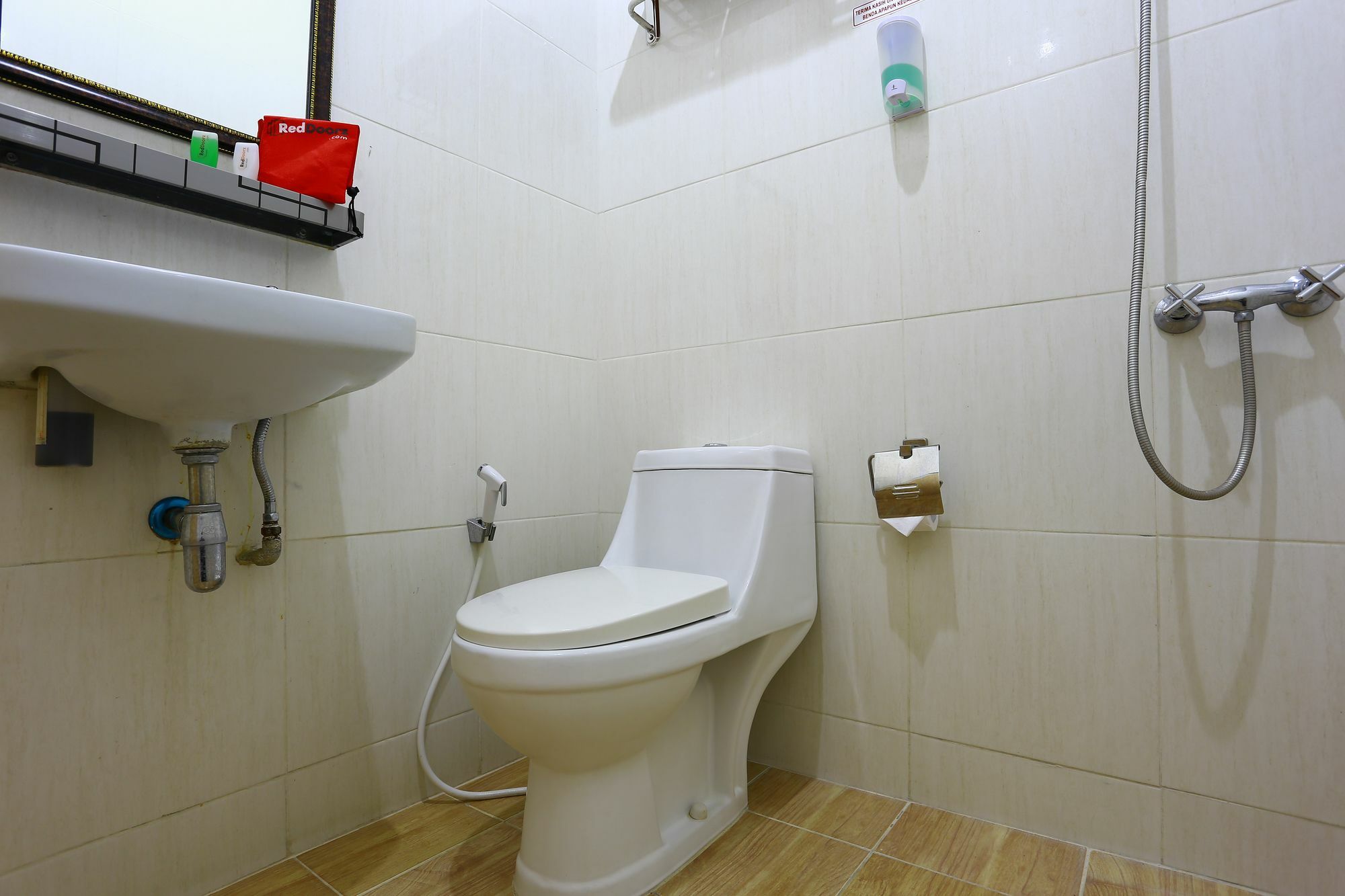 Reddoorz Near Prawirotaman 2 Hotel Yogyakarta Ngoại thất bức ảnh