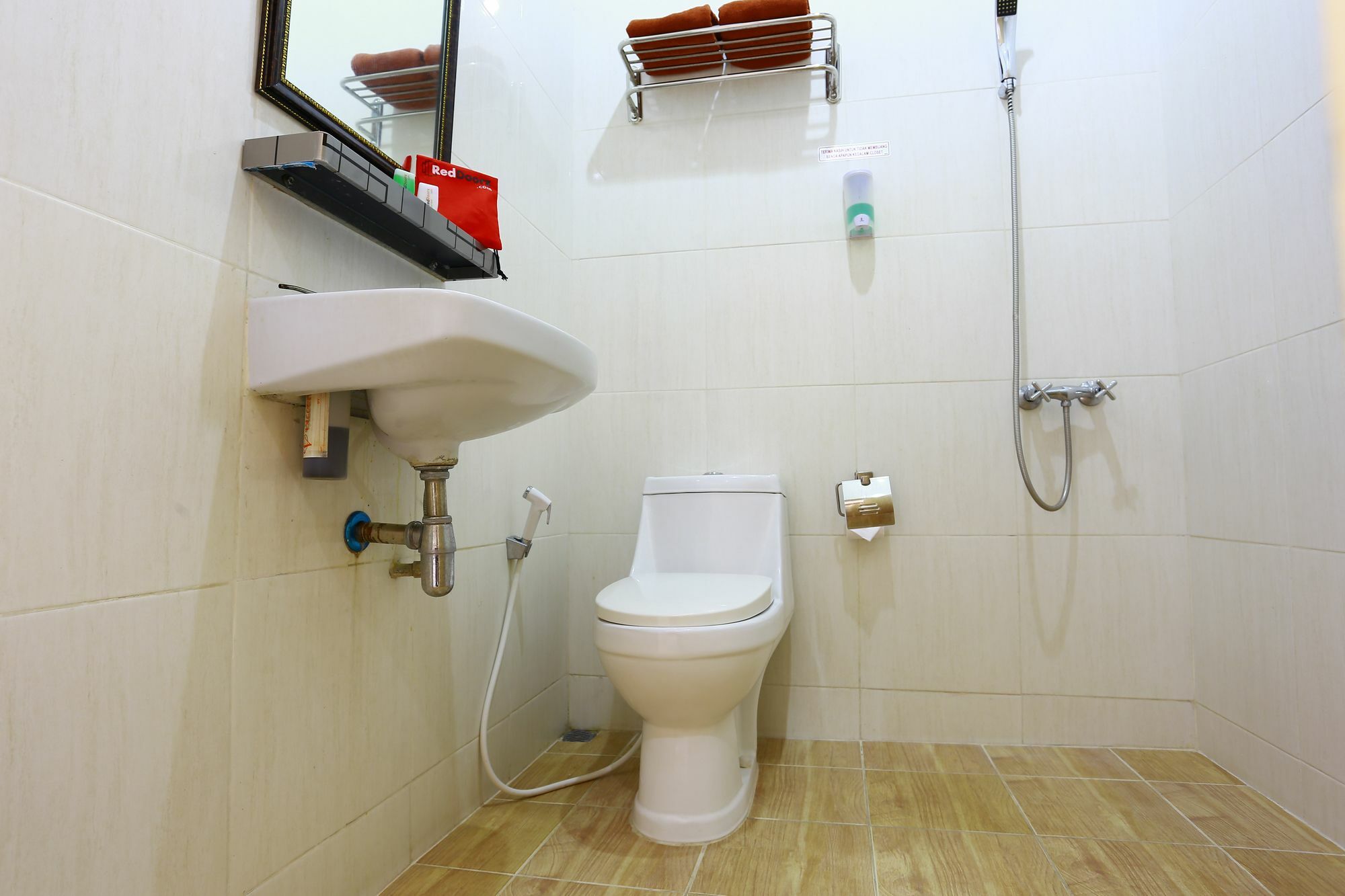 Reddoorz Near Prawirotaman 2 Hotel Yogyakarta Ngoại thất bức ảnh